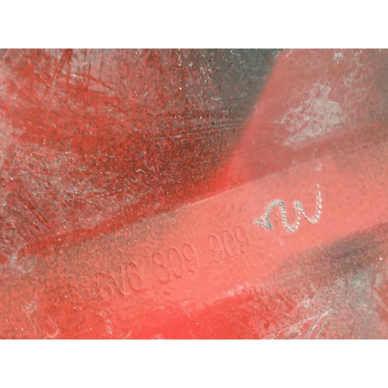 Recambio de tapa exterior combustible para skoda fabia iii (nj3) 1.2 tsi referencia OEM IAM 6V6809909  