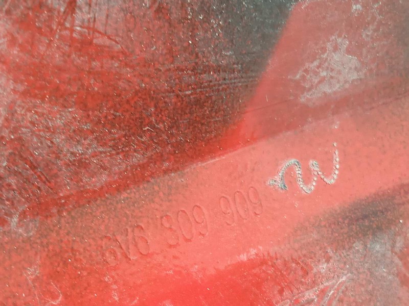 Recambio de tapa exterior combustible para skoda fabia iii (nj3) 1.2 tsi referencia OEM IAM 6V6809909  