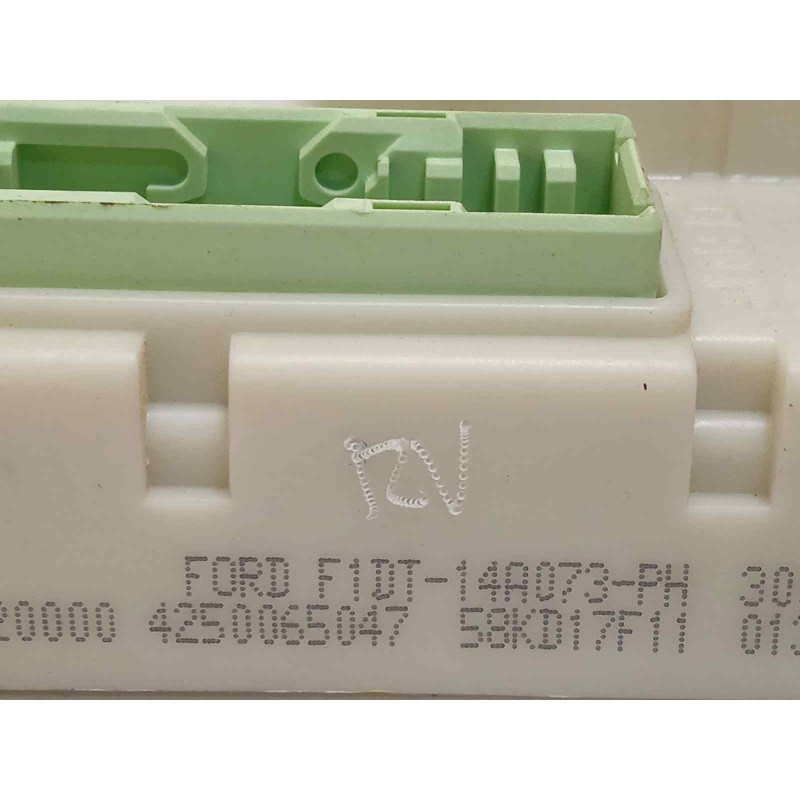 Recambio de caja reles / fusibles para ford kuga ii (dm2) 2.0 tdci referencia OEM IAM F1DT14A073PH  