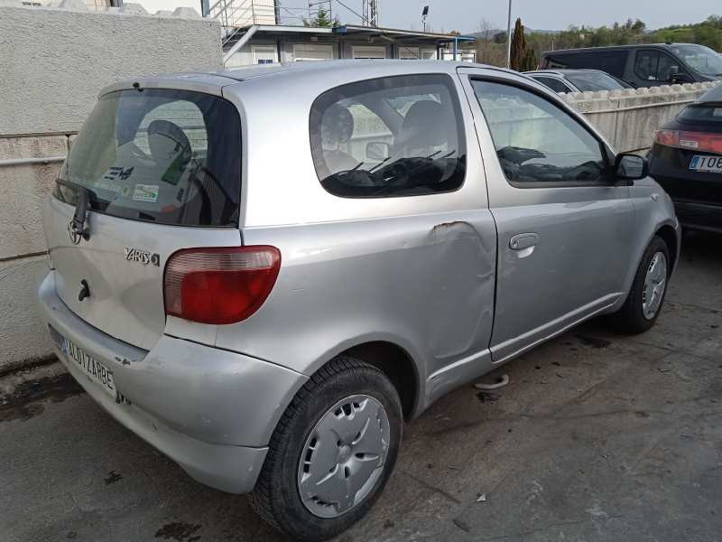 toyota yaris (_p1_) del año 2000