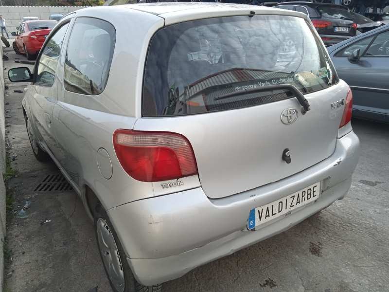 toyota yaris (_p1_) del año 2000
