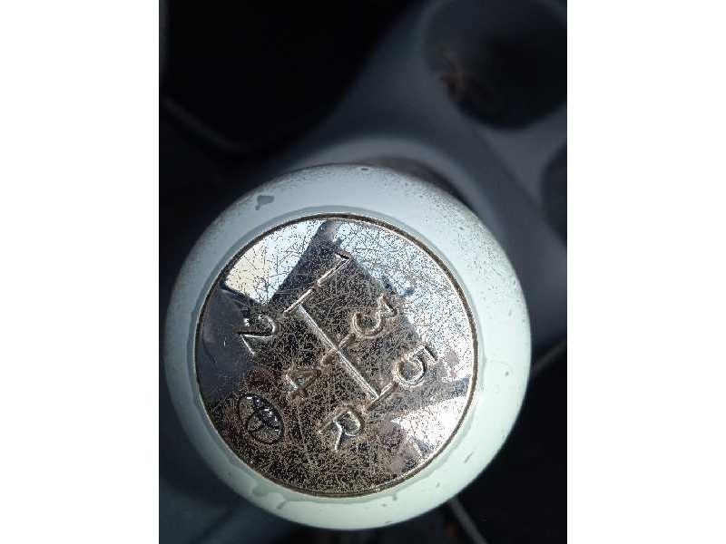 toyota yaris (_p1_) del año 2000