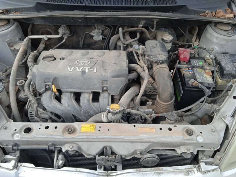 toyota yaris (_p1_) del año 2000