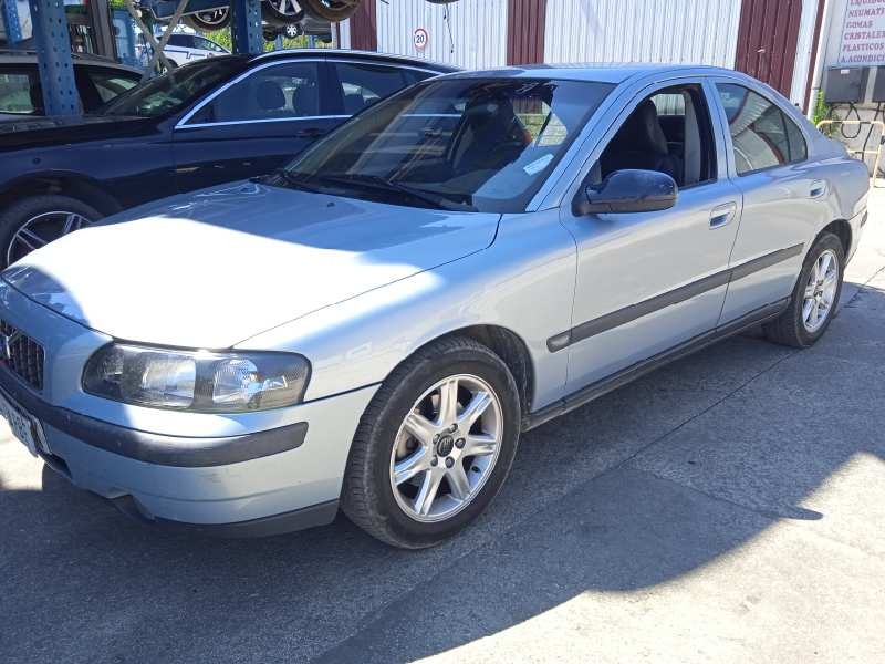 volvo s60 berlina del año 2002