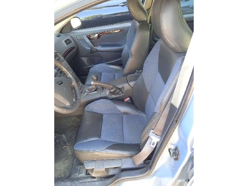 volvo s60 berlina del año 2002