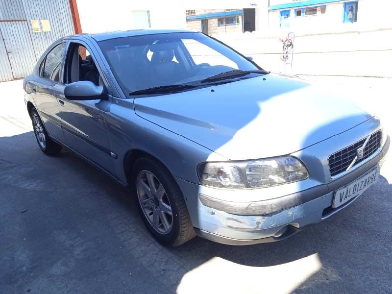 volvo s60 berlina del año 2002
