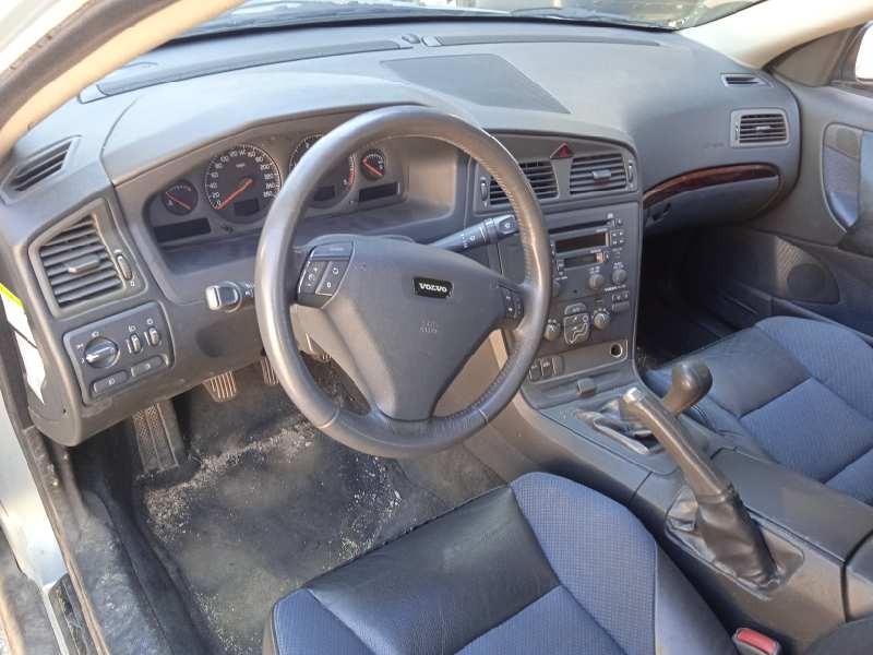 volvo s60 berlina del año 2002