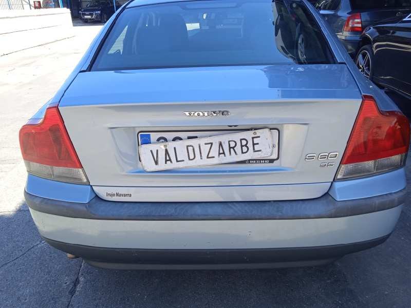 volvo s60 berlina del año 2002