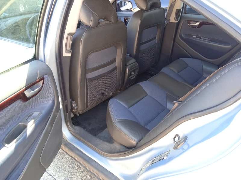 volvo s60 berlina del año 2002