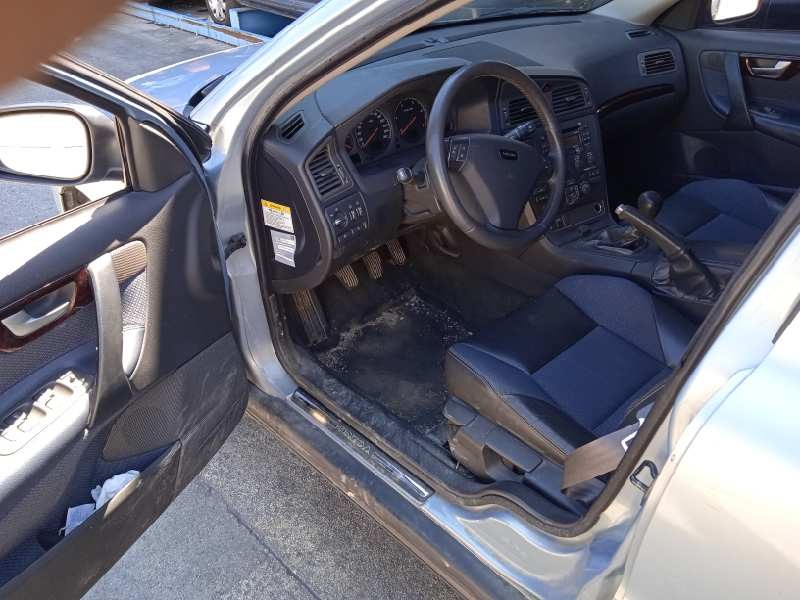 volvo s60 berlina del año 2002