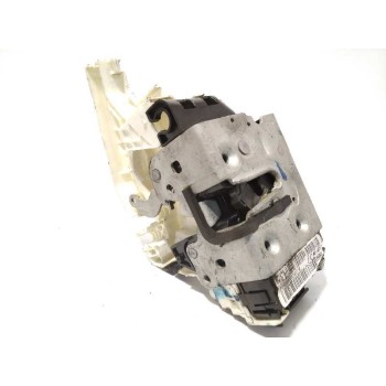 CERRADURA PUERTA DELANTERA IZQUIERDA P04589913AE 