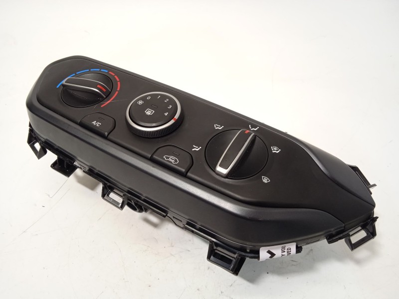 Recambio de mando climatizador para hyundai bayon (bc3) 1.2 mpi referencia OEM IAM 97250Q0010 97250Q0010TT6 