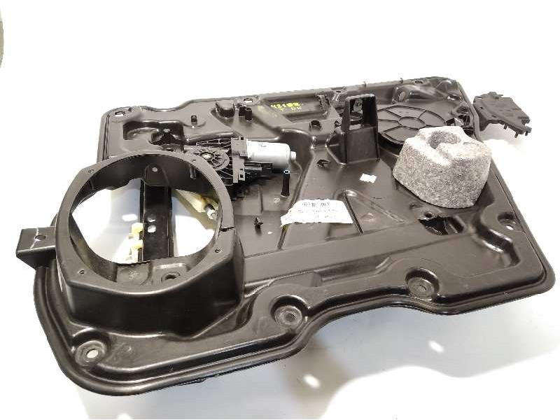 ELEVALUNAS TRASERO DERECHO C21363100 K68043738AA WR12771