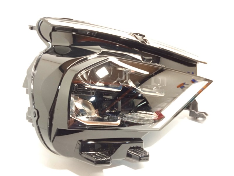Recambio de faro derecho para citroën c4 iii 1.2 referencia OEM IAM 9830649280  73374698