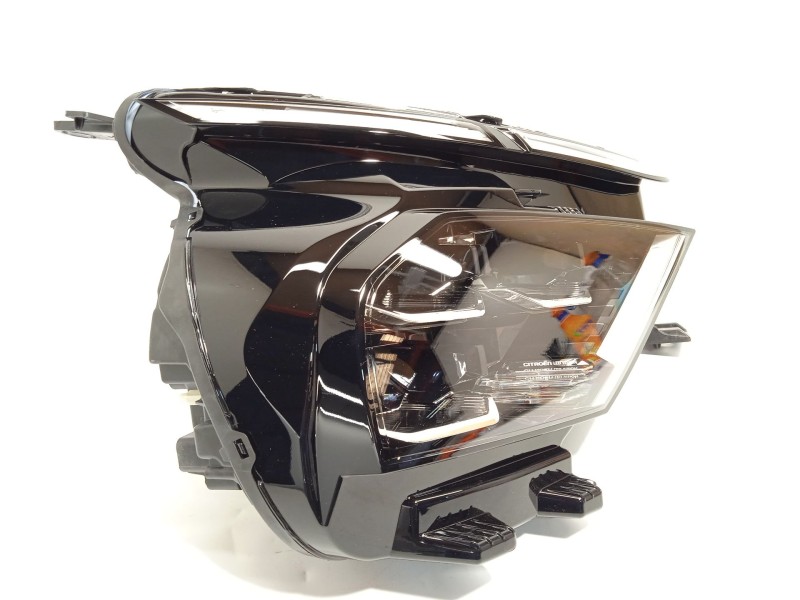 Recambio de faro derecho para citroën c4 iii 1.2 referencia OEM IAM 9830649280  73374698