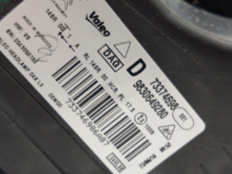 Recambio de faro derecho para citroën c4 iii 1.2 referencia OEM IAM 9830649280  73374698