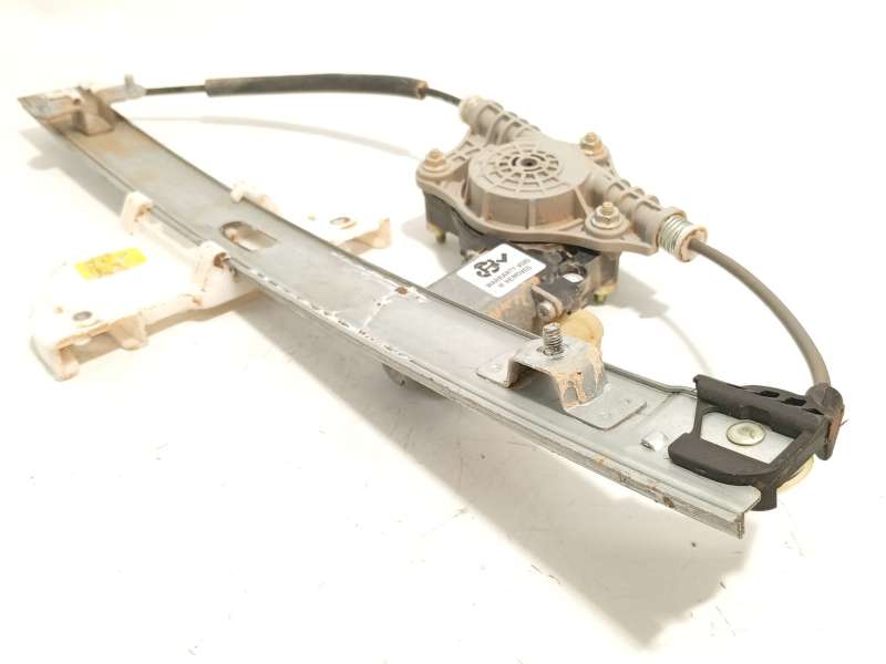 ELEVALUNAS TRASERO DERECHO 83402H8100 