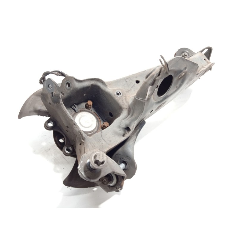 Recambio de mangueta trasera izquierda para bmw 2 gran tourer (f46) 218 d referencia OEM IAM 33308842879  