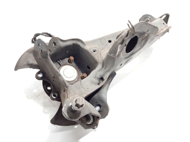 Recambio de mangueta trasera izquierda para bmw 2 gran tourer (f46) 218 d referencia OEM IAM 33308842879  