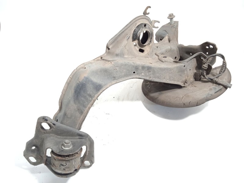 Recambio de mangueta trasera izquierda para bmw 2 gran tourer (f46) 218 d referencia OEM IAM 33308842879  