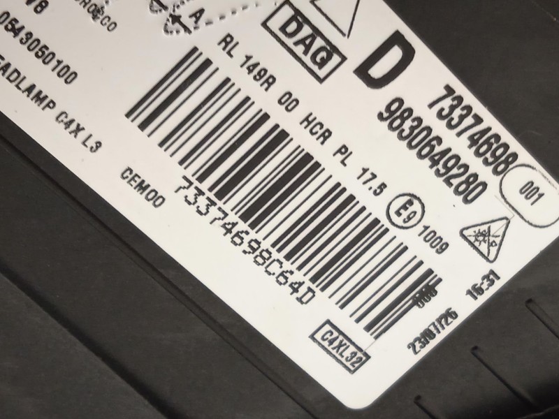 Recambio de faro derecho para citroën c4 iii 1.2 referencia OEM IAM 9830649280  73374698