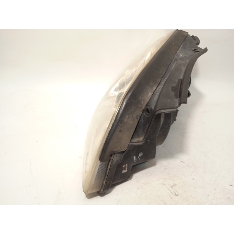 Recambio de faro derecho para kia carens iii monospace (un) 2.0 crdi 140 referencia OEM IAM 921021D020  