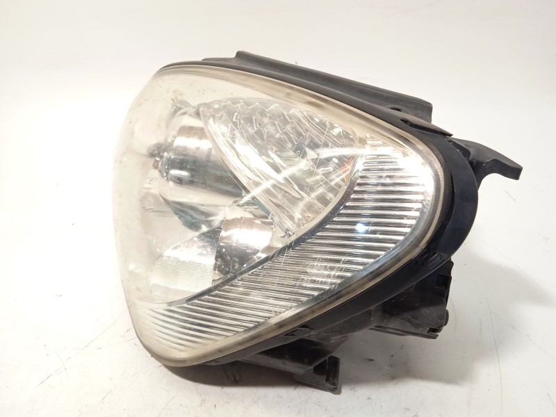 Recambio de faro izquierdo para kia carens iii monospace (un) 2.0 crdi 140 referencia OEM IAM 921011D020  