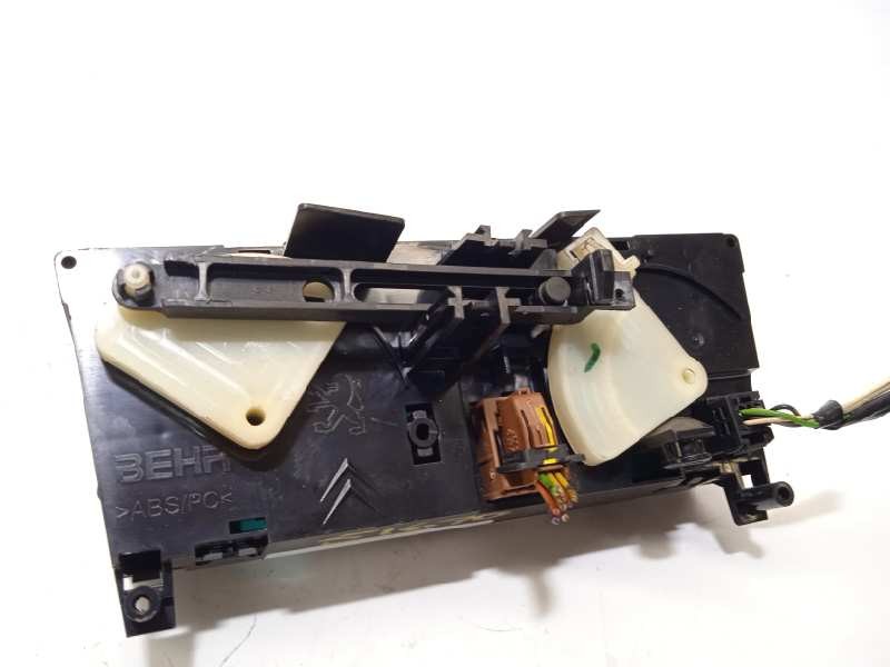 Recambio de mando calefaccion / aire acondicionado para peugeot 3008 confort referencia OEM IAM 6452P2  