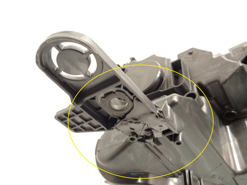 Recambio de faro derecho para citroën c4 iii 1.2 referencia OEM IAM 9830649280  73374698