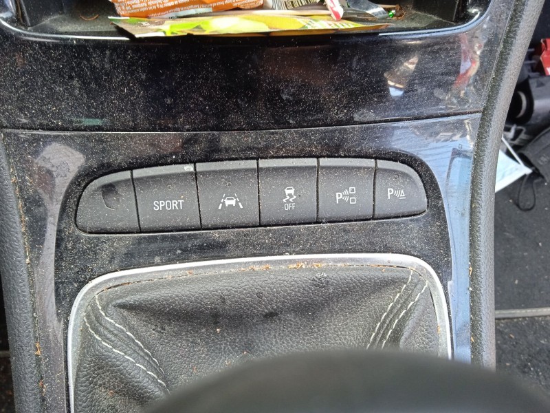 opel astra k sports tourer (b16) del año 2019