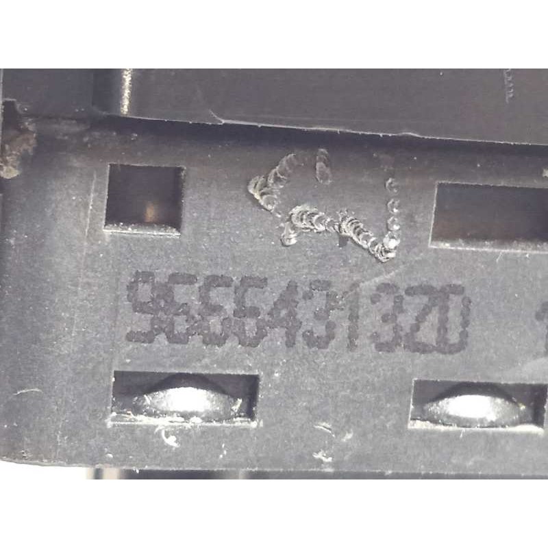 Recambio de mando elevalunas delantero izquierdo para peugeot 208 access referencia OEM IAM 96749245ZD  9664313ZD