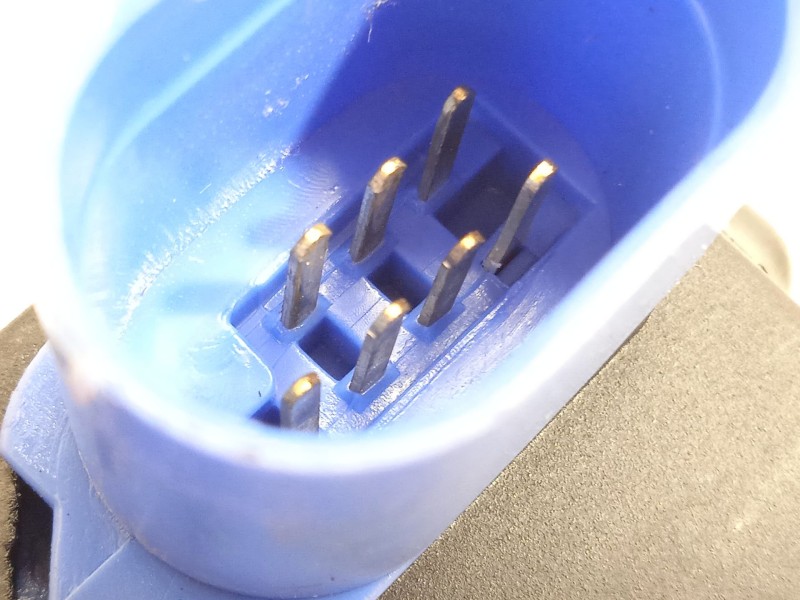 Recambio de cerradura puerta trasera derecha para volkswagen touran (1t1) 2.0 tdi referencia OEM IAM 7L0839016D  