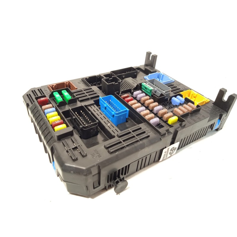 Recambio de caja reles / fusibles para peugeot 2008 i (cu_) 1.5 bluehdi 120 referencia OEM IAM 9832881080 1677607880 