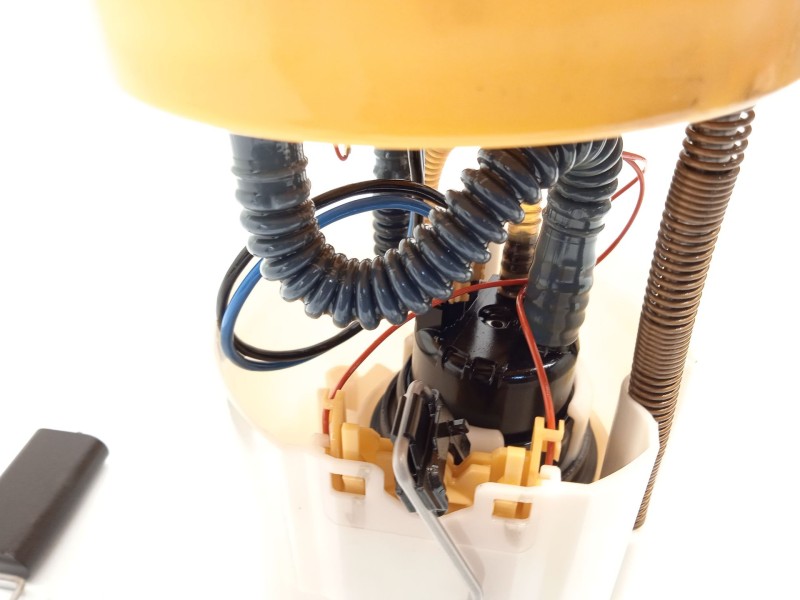 Recambio de bomba combustible para ford c-max (ceu) trend referencia OEM IAM F1F19H307AA 2256262 0580203165