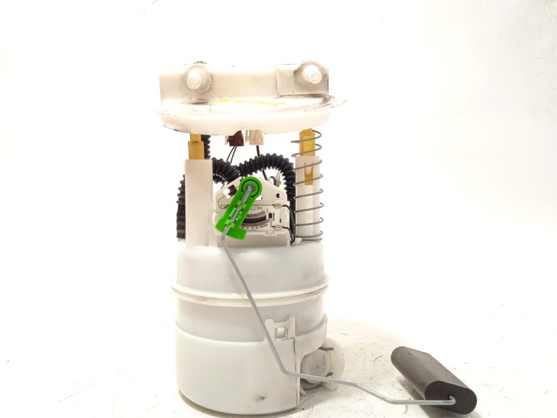 Recambio de bomba combustible para renault clio iv (bh_) 0.9 tce 90 referencia OEM IAM 170114543R  100102277