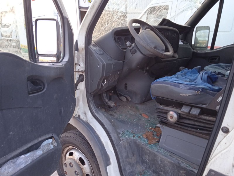 iveco daily vi caja/chasis del año 2004