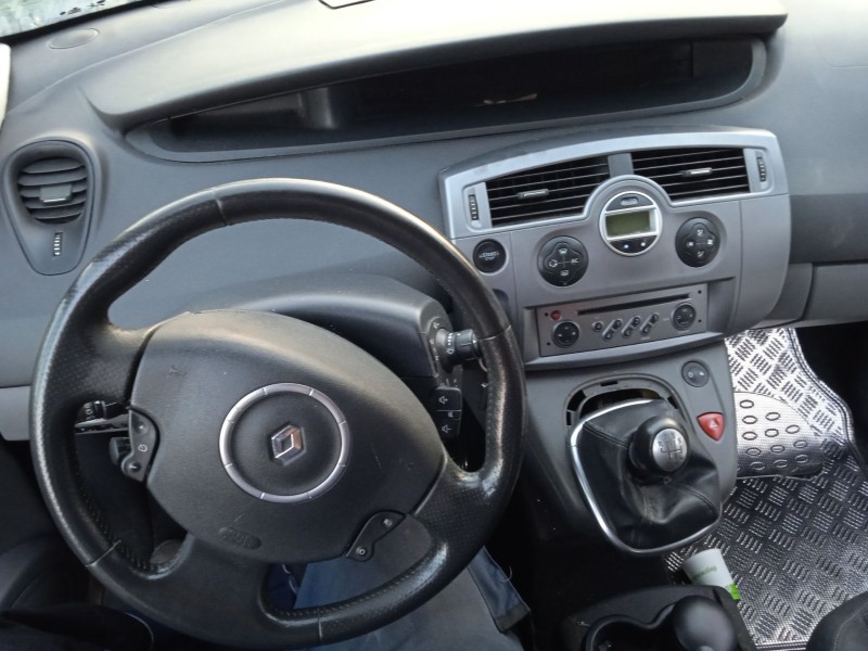 renault grand scénic ii (jm0/1_) del año 2009