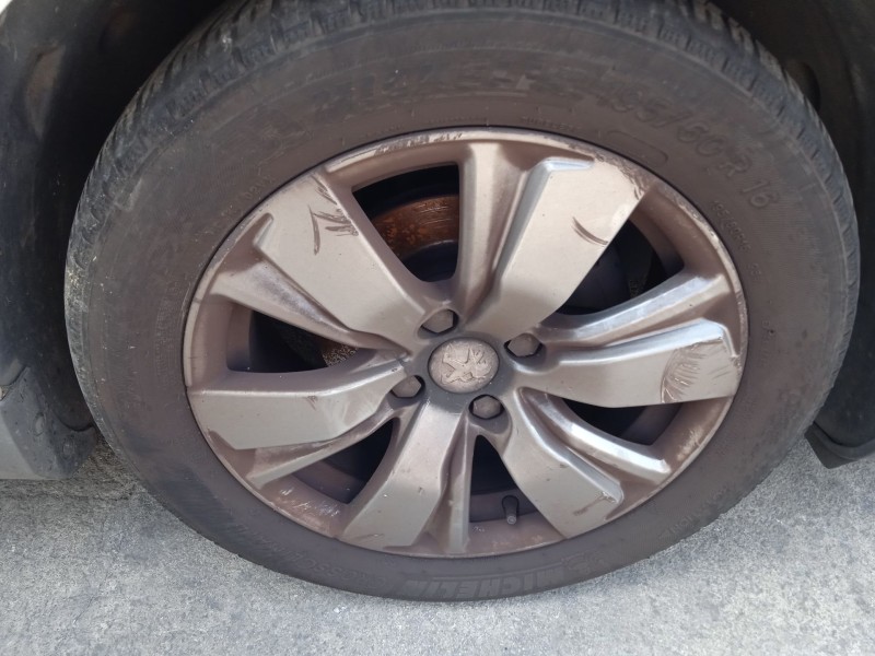 peugeot 2008 i (cu_) del año 2017