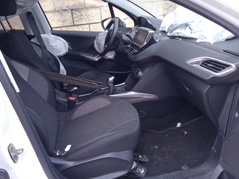 peugeot 2008 i (cu_) del año 2017