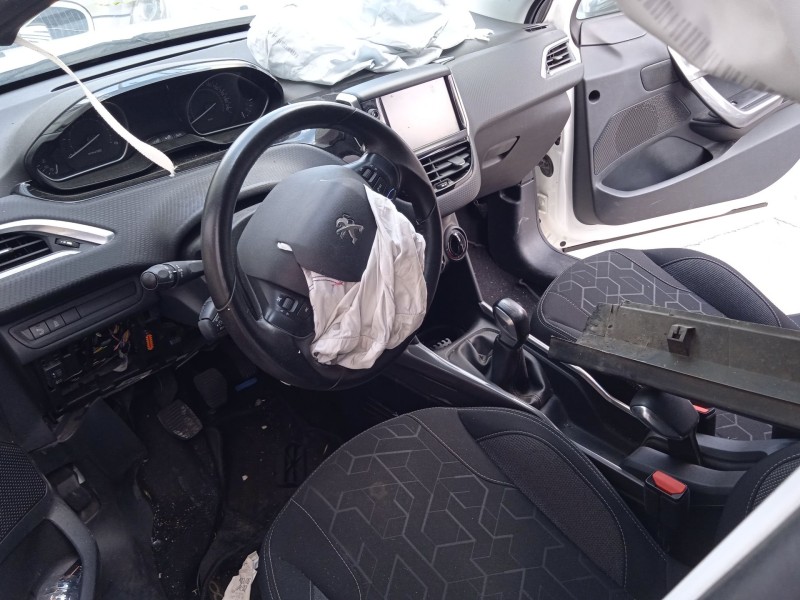 peugeot 2008 i (cu_) del año 2017