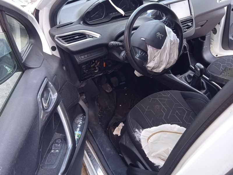 peugeot 2008 i (cu_) del año 2017