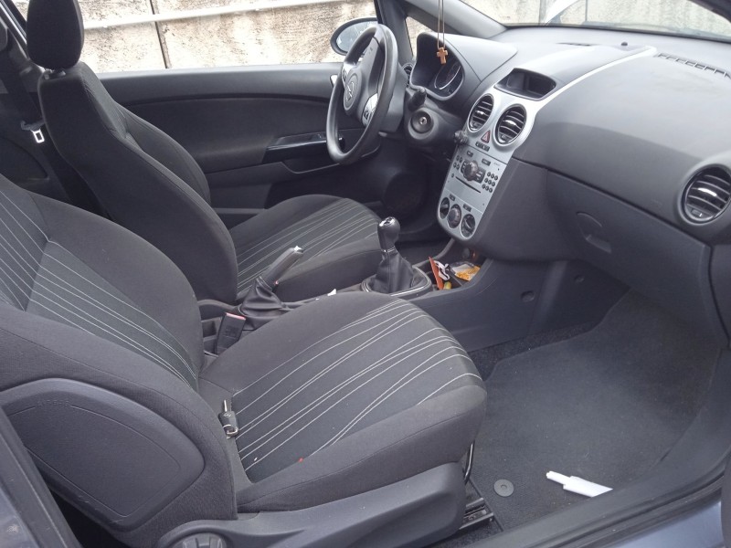 opel corsa d (s07) del año 2009