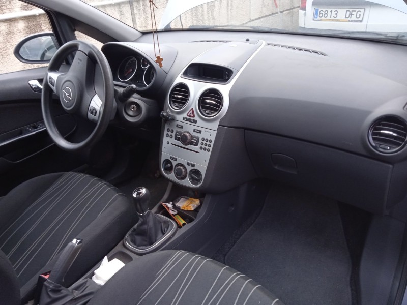 opel corsa d (s07) del año 2009