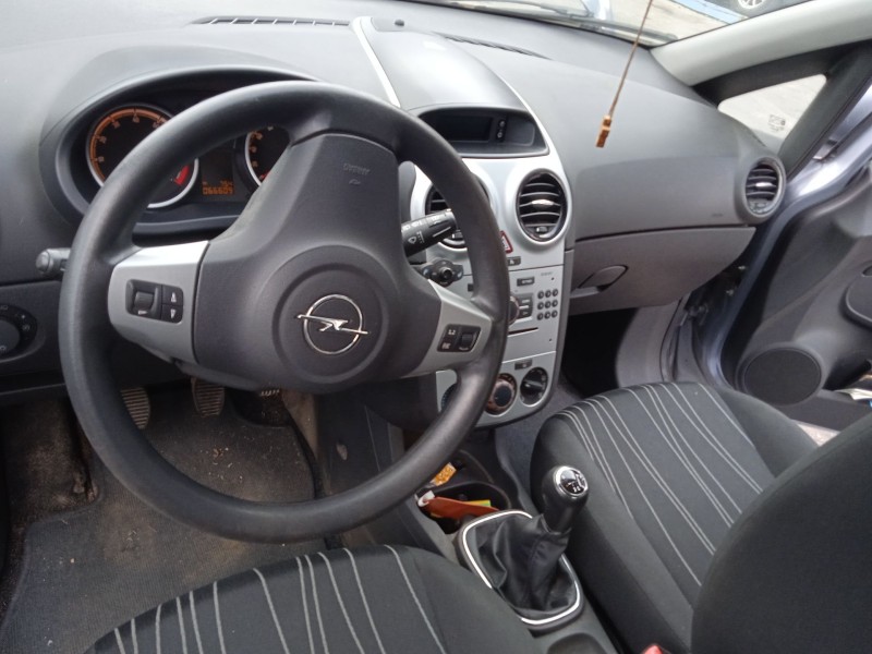 opel corsa d (s07) del año 2009
