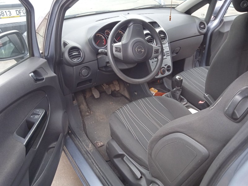 opel corsa d (s07) del año 2009
