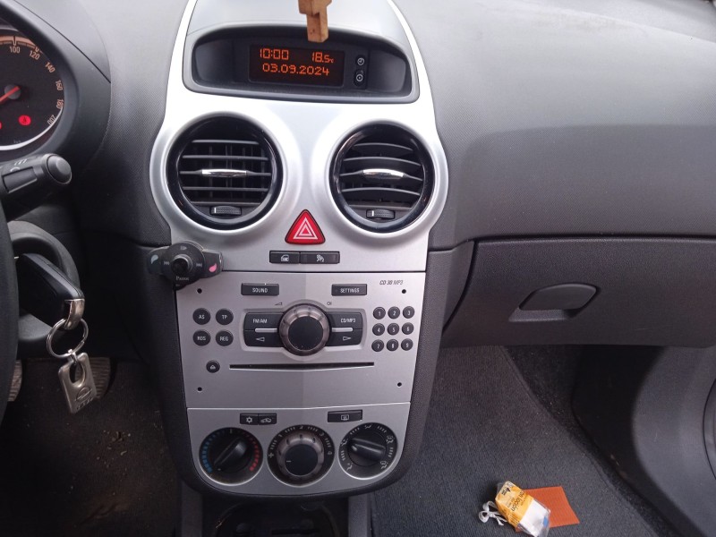 opel corsa d (s07) del año 2009