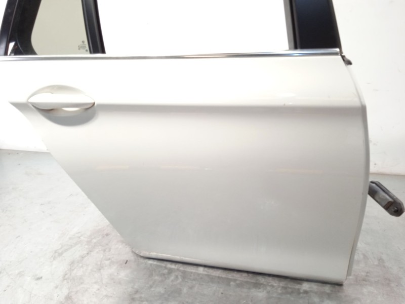 Recambio de puerta trasera derecha para bmw 5 touring (f11) 520 d referencia OEM IAM 41009628758  