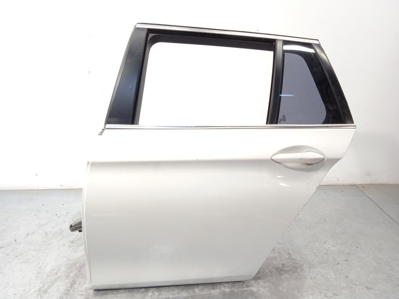 Recambio de puerta trasera izquierda para bmw 5 touring (f11) 520 d referencia OEM IAM 41009628757  