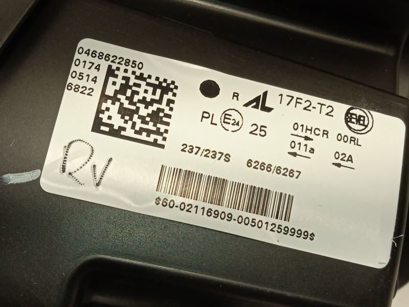 Recambio de faro derecho para fiat ducato furgoneta (250_) 180 multijet 2,3 d referencia OEM IAM 46862285 00468622850 