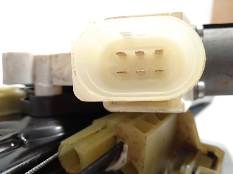 Recambio de elevalunas trasero derecho para bmw 5 touring (f11) 520 d referencia OEM IAM 51357182614 7271564 